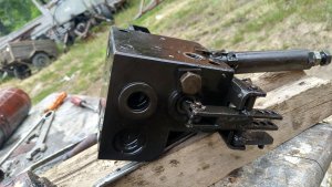 rozdzielacz podnośnika Zetor 8011