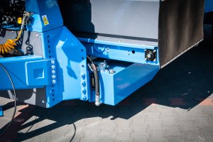 Wóz paszowy RINO FXX1600