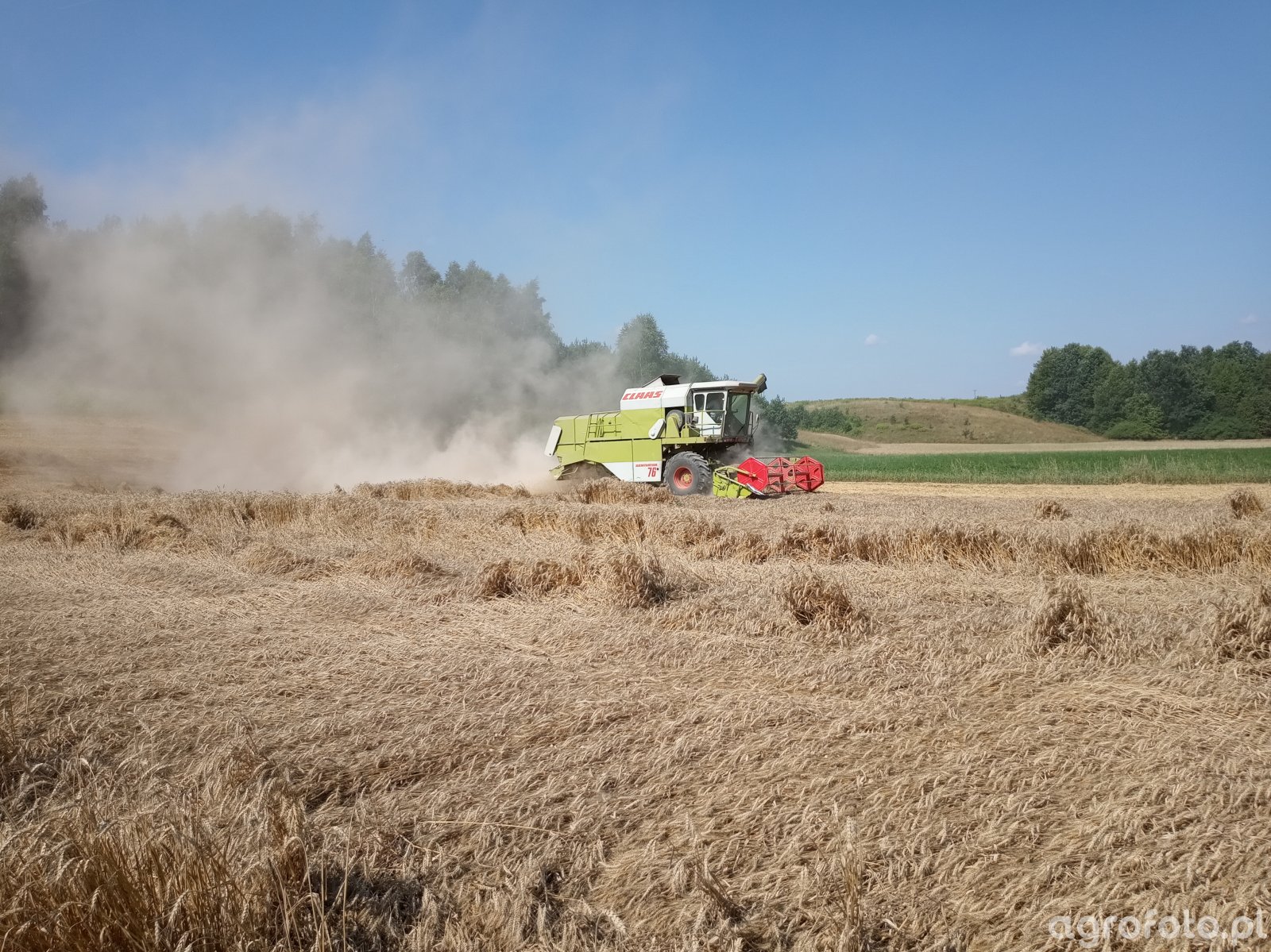 Claas Dominator 76 |