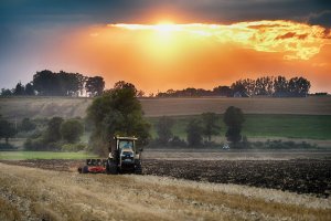 Cat Chellenger MT 765E+Kuhn Challenger