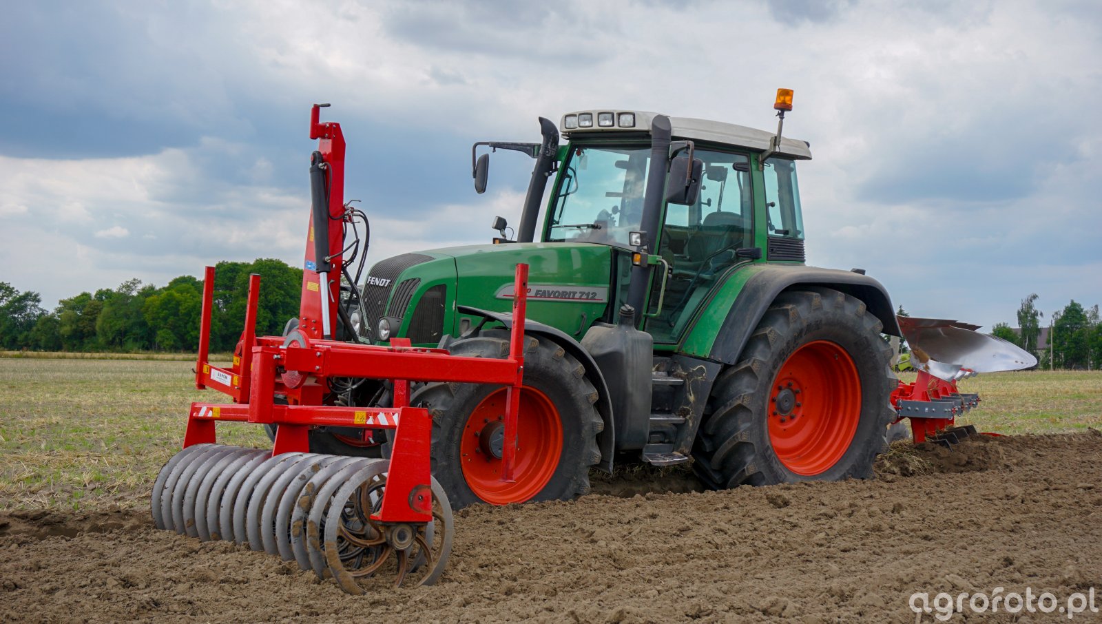 Fendt Favorit 712 + Expom Terra I + Unia Ibis LS