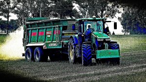 John Deere 7290 R & Rozrzutnik Bergmann