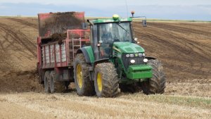 John Deere 7820 & Rozrzutnik Annaburger