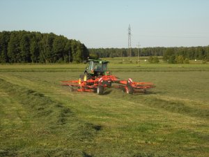 Kuhn Ga 7501+ i JD 5080R