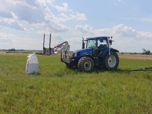 New holland t6050 plus, ładowacz Fliegl