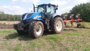 New Holland T7 165s + Kuhn multimaster 113