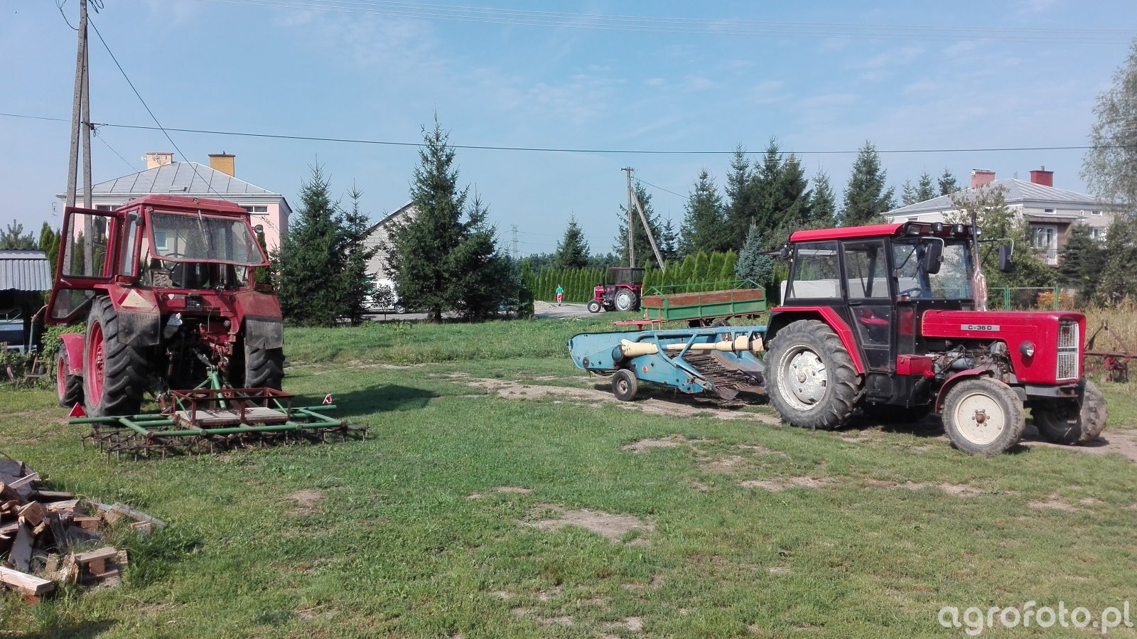 Ursus C-360 & kopaczka elewatorowa i Mtz 82 & brony i Mf 255 & brony