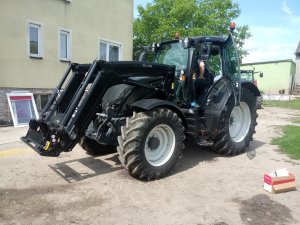 Valtra N 114 