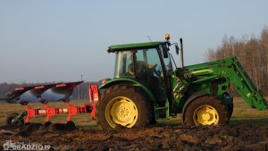 John Deere 5620 & VOGEL & NOOT M 950