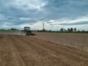 John Deere 6140r - siew jęczmienia ozimego