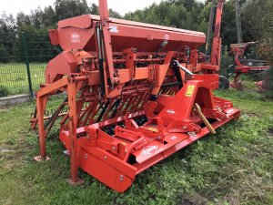 Kuhn HR 303 i Logiseme M3000