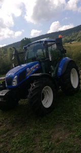 New Holland T5.85