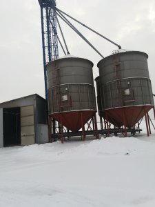 nadajniki na podajnikach / halach