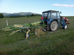 Zetor 5718 + Krone Swadro 46