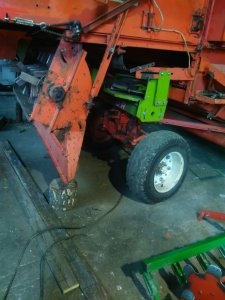 Bizon Z056 rozrzutnik plew