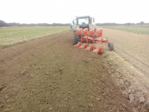 John Deere 6120M i Akpil KM180