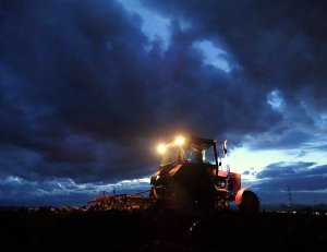 MTZ 82 & Agregat uprawowy 3.20m