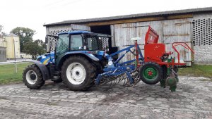 New Holland T5050 & zestaw uprawowo siewny 