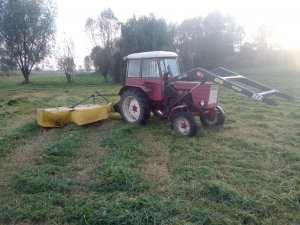 T-25 i kosiarka rotacyjna