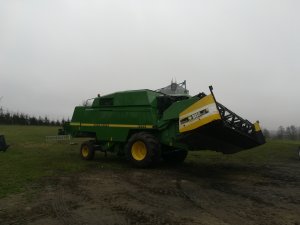 John Deere 2264