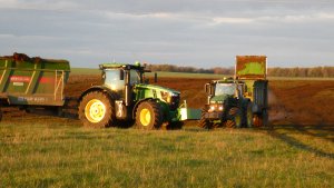 John Deere 7290 R & Rozrzutnik Bergmann