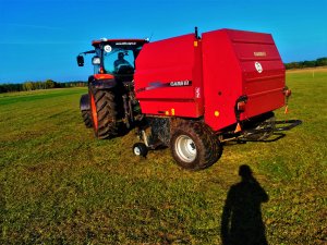 Kubota M115GX i prasa Case RB344