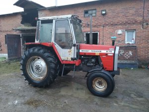 Massey Ferguson 675