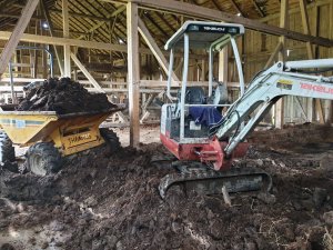 Minikoparka Takeuchi 
Wozidło Thawaites
