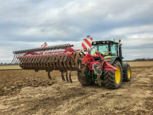 John Deere 6140r i Horsch Terrano 3FX