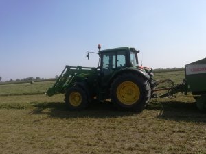 John Deere 6430