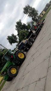 Mały transport na Żuławy. 
John Deere 7600 & Claas scorpion 7040