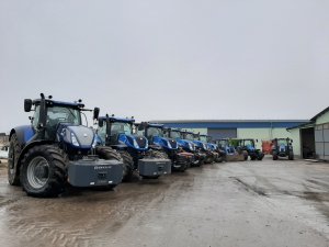 New Holland x9