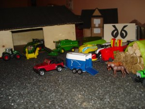 Jeep Wrangler + przyczepa do przewozu koni