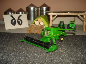 John Deere  T670i
