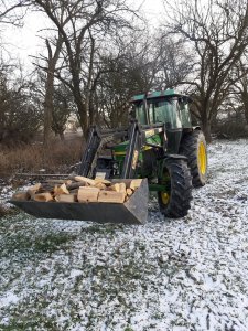 John Deere 2850