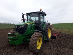 John Deere 6095MC i Kverneland Accord 3m