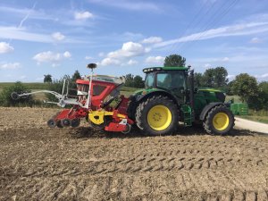 John Deere 6r + Pottinger Aerosem