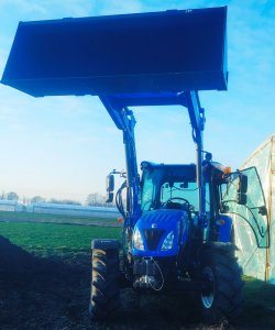 New Holland T4.75S