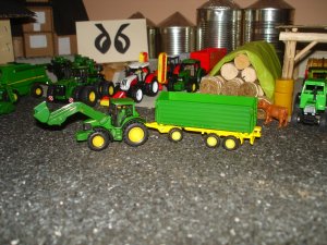John Deere 6920 + Ładowacz czołowy + Przyczepa Trzyosiowa