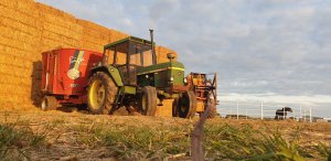 John Deere 3030 & JCB 525-50