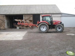 Case MXU 135 PRO + KUHN