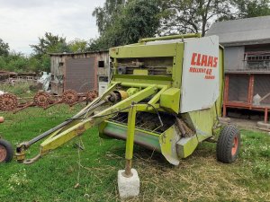 Claas Rollant 42 farmer