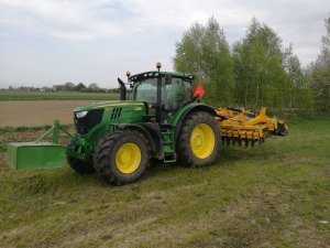 John Deere 6175R + Staltech UH40