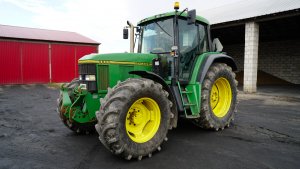 John Deere 6800