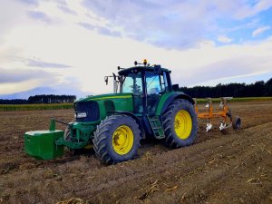 John Deere 6820S