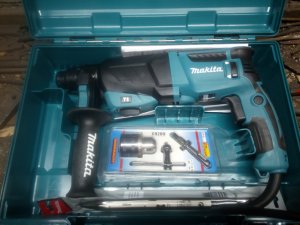 Makita HR2630