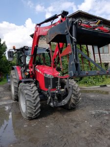 Massey Ferguson 5710 Dyna 4 