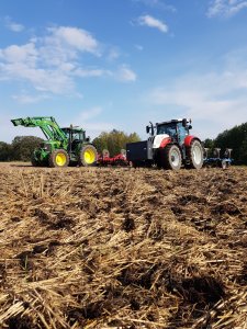 Steyr 6150 CVT & John Deere 6230