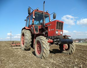 MTZ 82 & Agregat uprawowy 3.20m