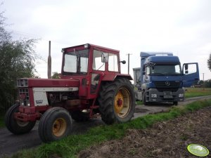 Case International 1046 + tir